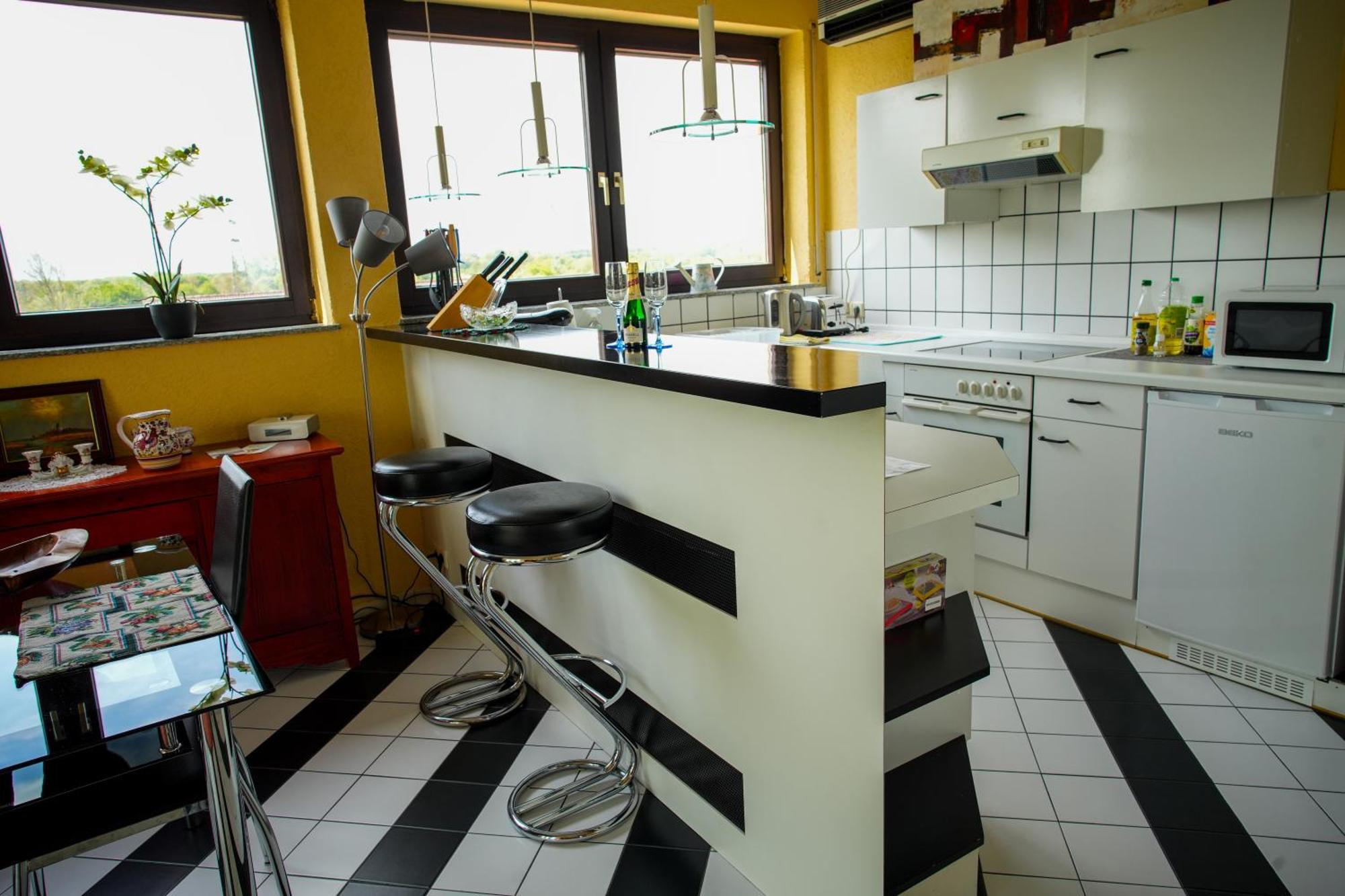 Schoenes Studio In Der Rheinebene, Zentral Gelegen Rheinstetten Eksteriør bilde